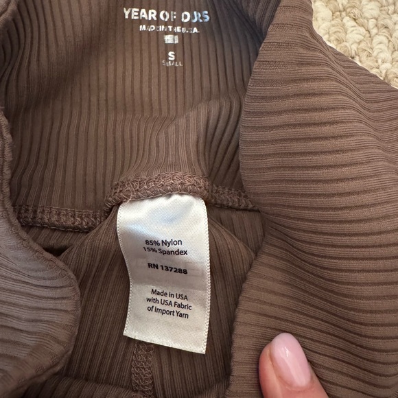 Year of Ours brown ribbed crossover leggings - Picture 4 of 4